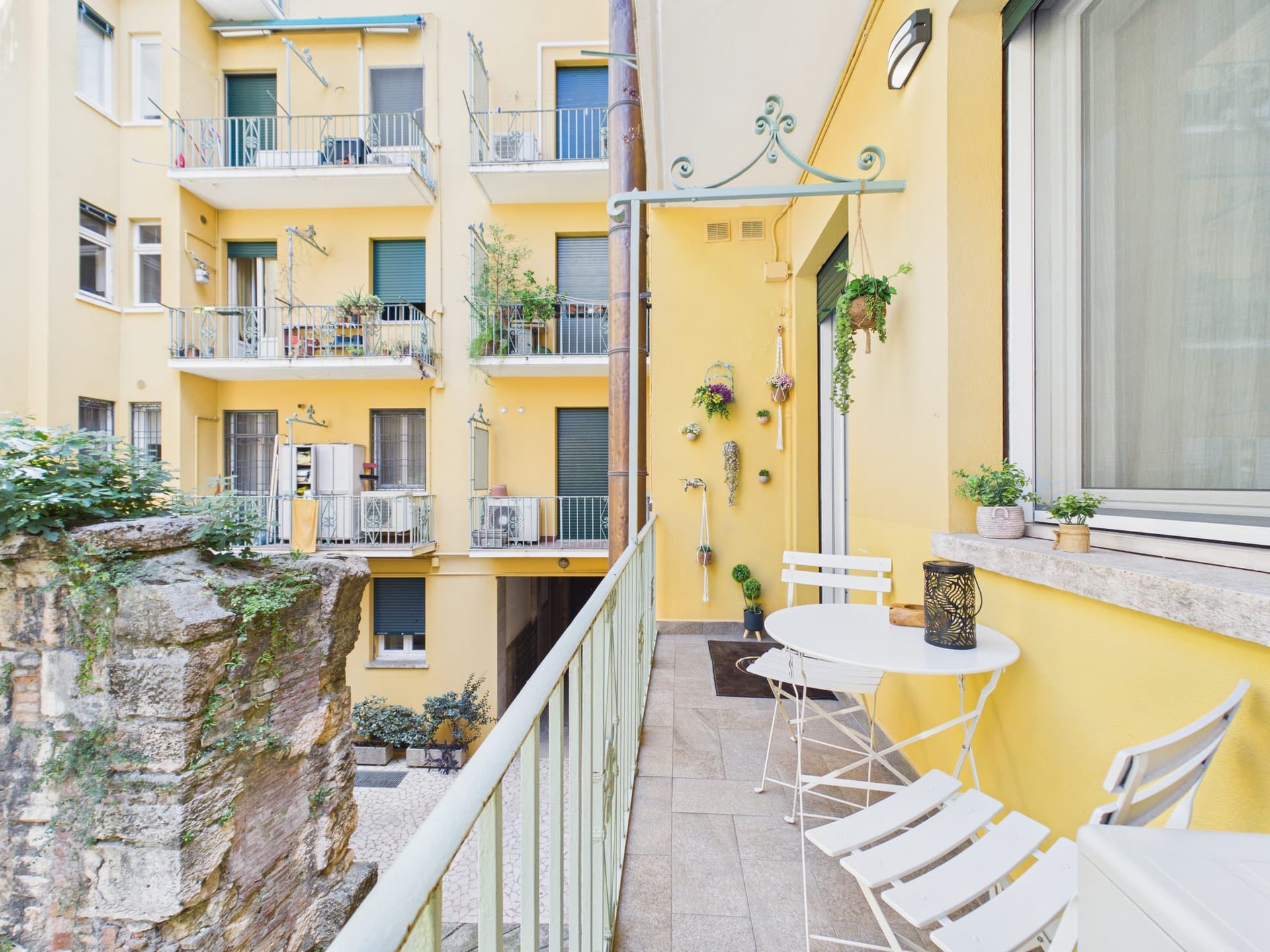 Corte interna del palazzo storico