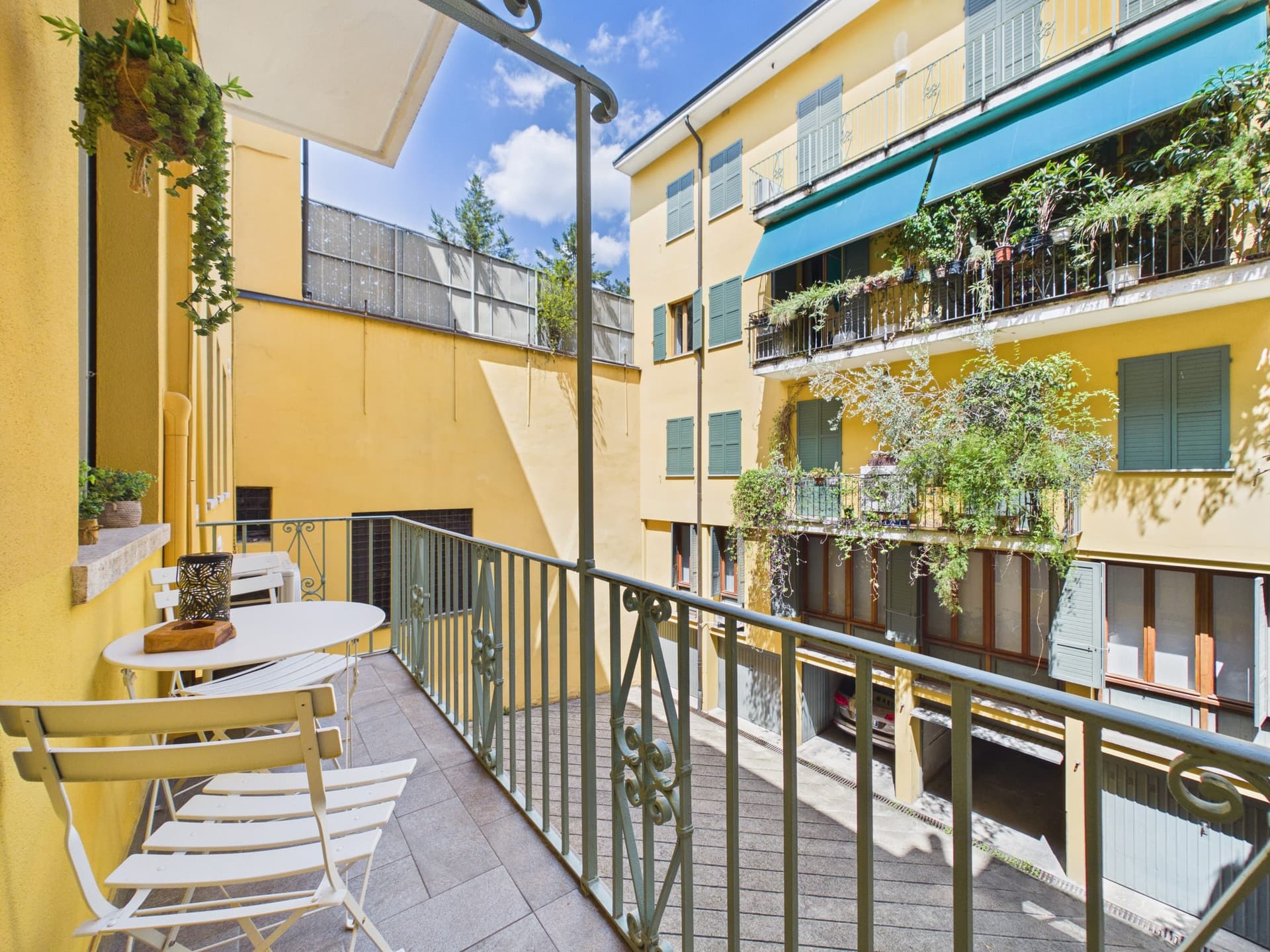 Balconata affacciata sulla corte interna